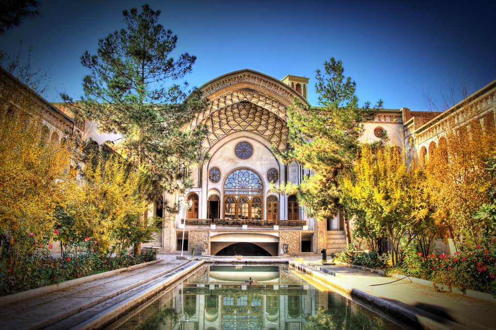 نمای ظاهری  خانه عامری ها 